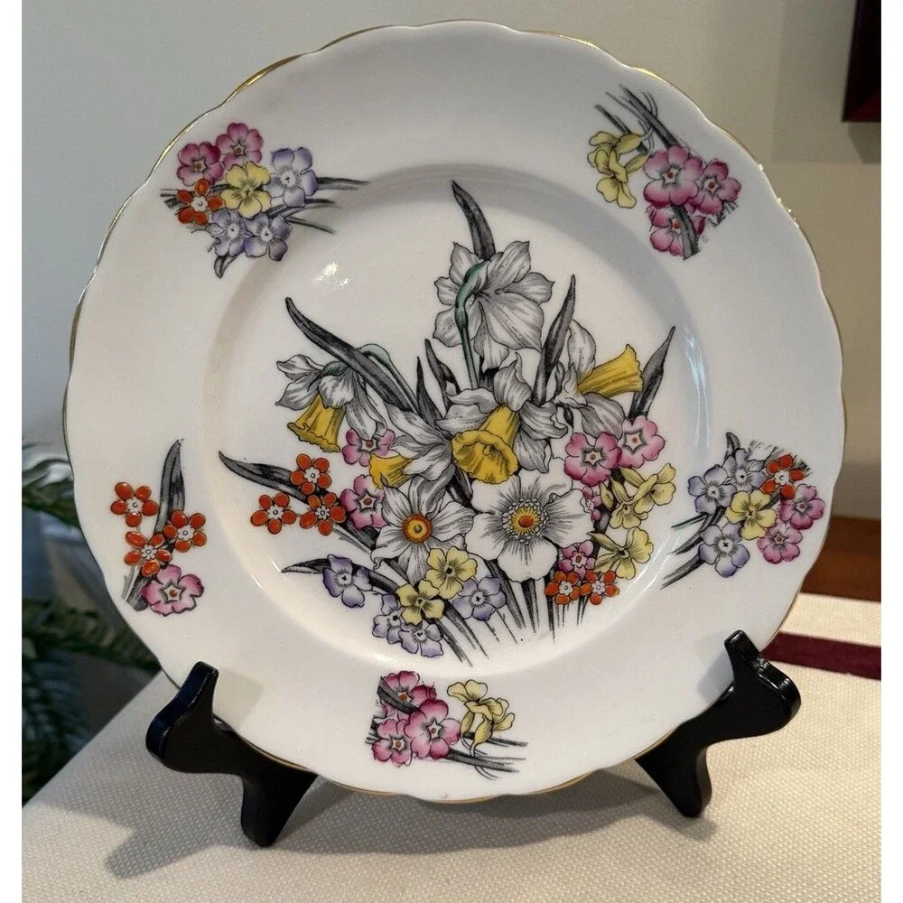 Vintage Victoria C&E (Cartwright & Edwards) England Bone China Plate w/ Daffodil